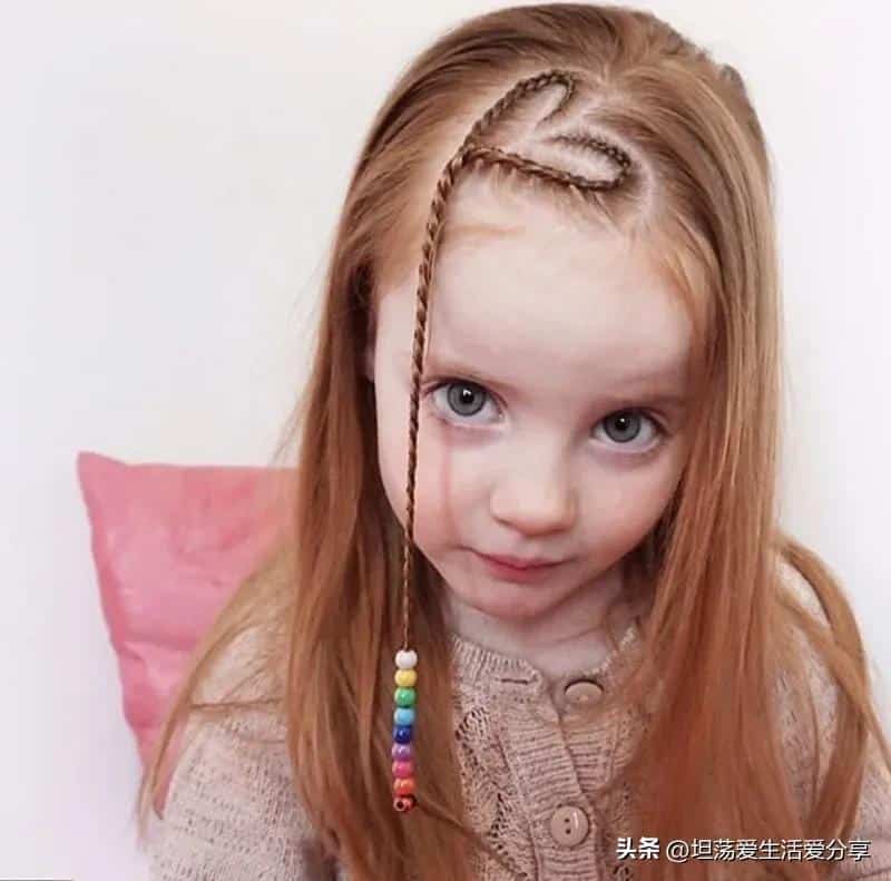 小女孩发型扎法100种（简单又好看的甜美可爱发型扎发图解）