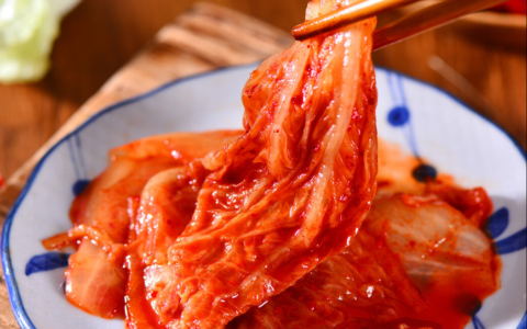 韩国泡菜辣白菜的腌制方法和配料（简单家庭正宗辣白菜好吃窍门）