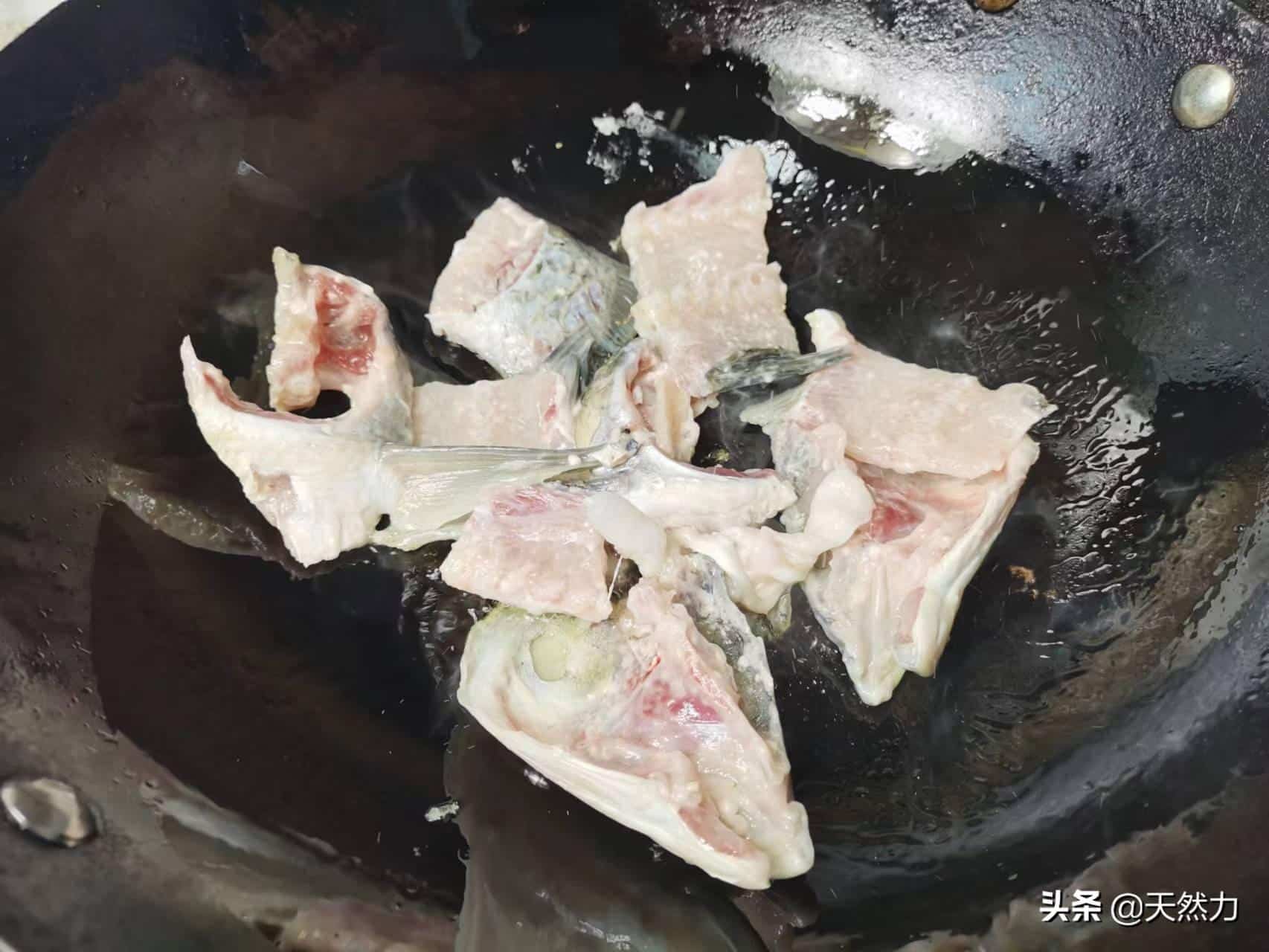 酸菜鱼的做法 最正宗的做法配料配菜（四川家常酸菜麻辣鱼做法大全） 39