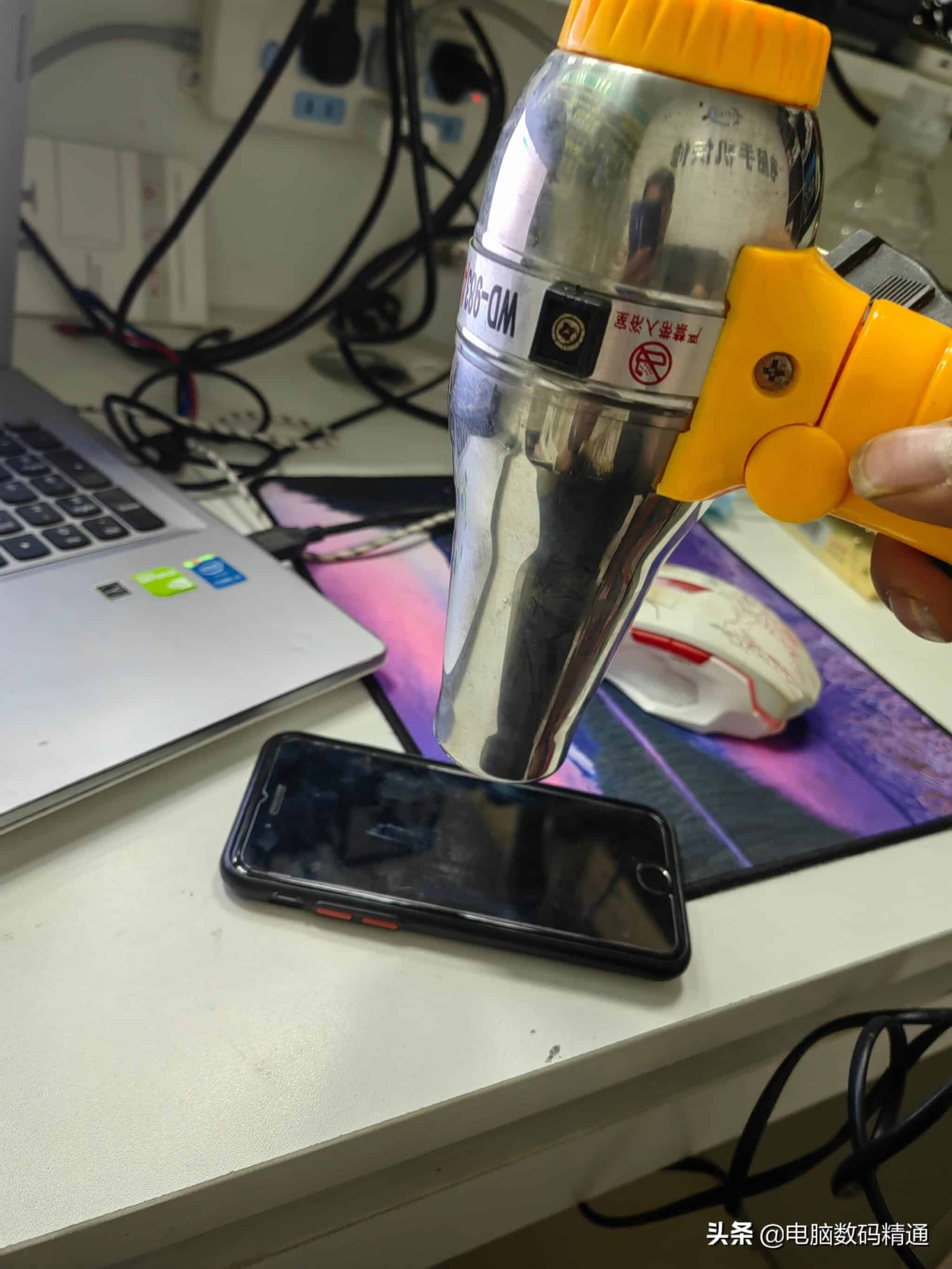 手机进水了怎么修复处理比较好（苹果,华为,vivo手机进水如何处理快速干） 2