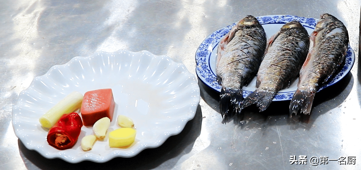 鲫鱼怎么做好吃又有营养（几种简单的家常红烧,炖汤做法大全） 43