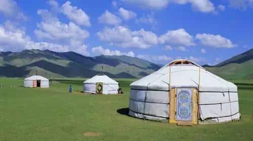 蒙古族的风俗习惯特点（饮食,礼仪风俗和节日） 15