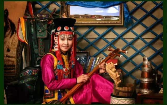 蒙古族的风俗习惯特点（饮食,礼仪风俗和节日） 9