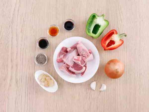猪脚怎么炖汤好吃又营养（8种简单又烂又好吃的麻辣红烧炖猪蹄绝配做法） 47