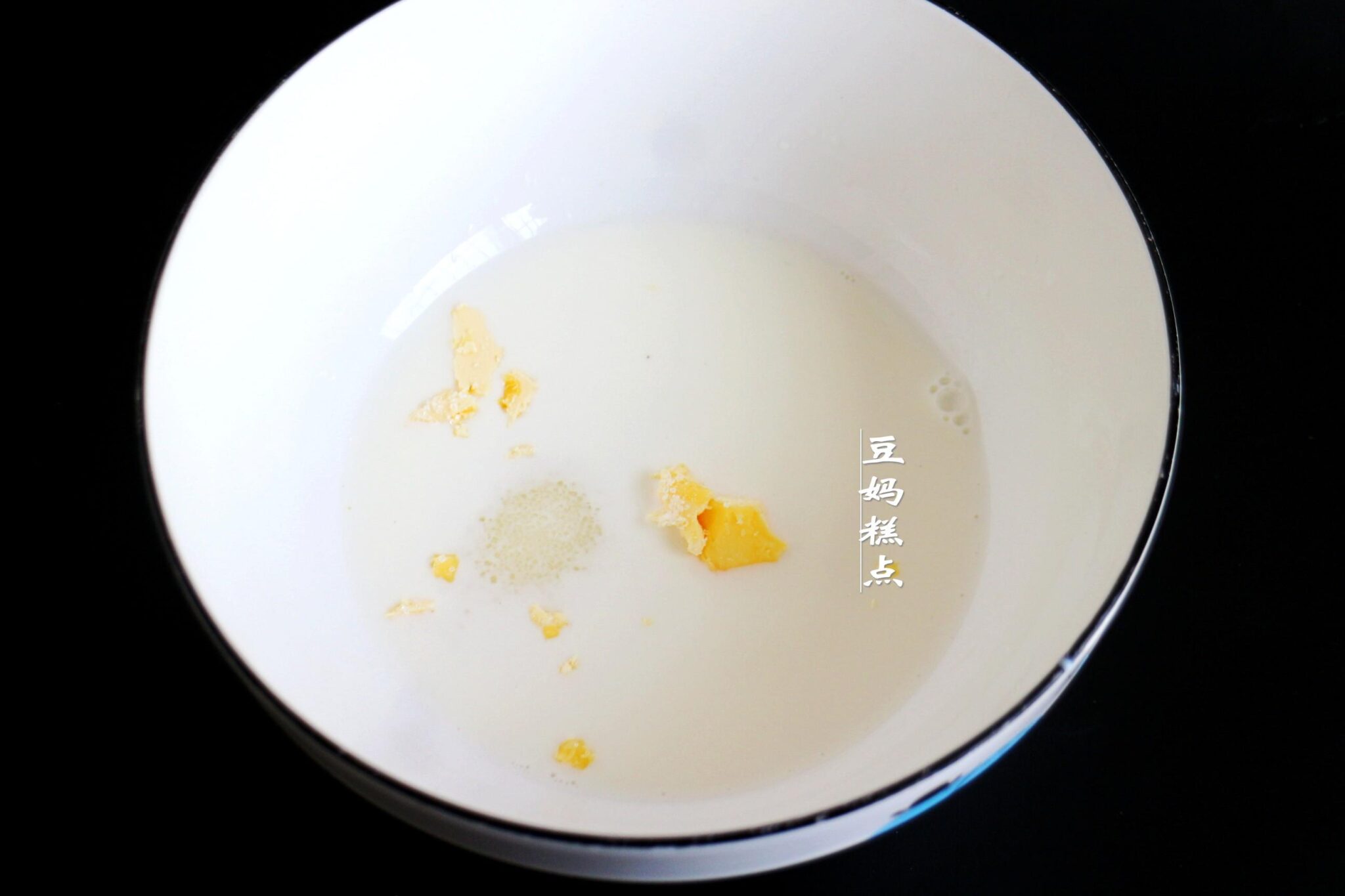 蛋挞液的做法牛奶和鸡蛋的比例（懒人简单正宗家庭版制作流程及配料） 11