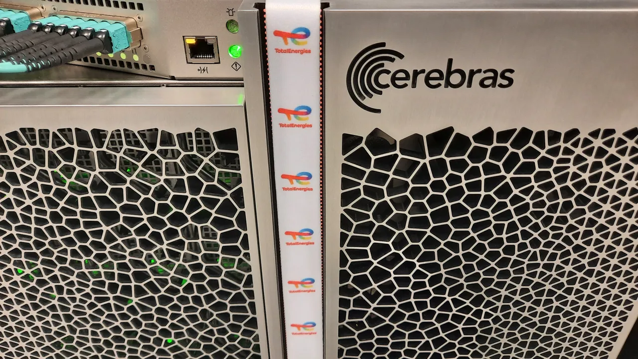 人工智能计算机制造商 Cerebras 获得 TotalEnergies SE 作为能源行业的首个客户